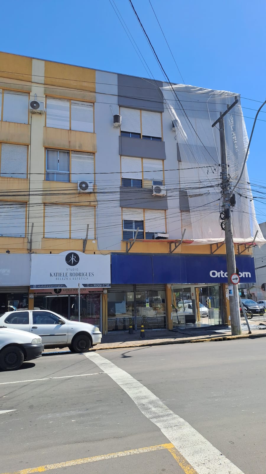 Fachada de um prédio onde a Vital Acesso realizou um serviço de pintura.